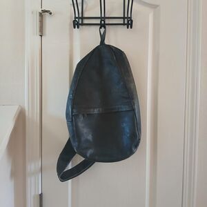 Vintage Boulder Ridge Distressed Cowhide Black Leather Sling Backpack Gorpcore